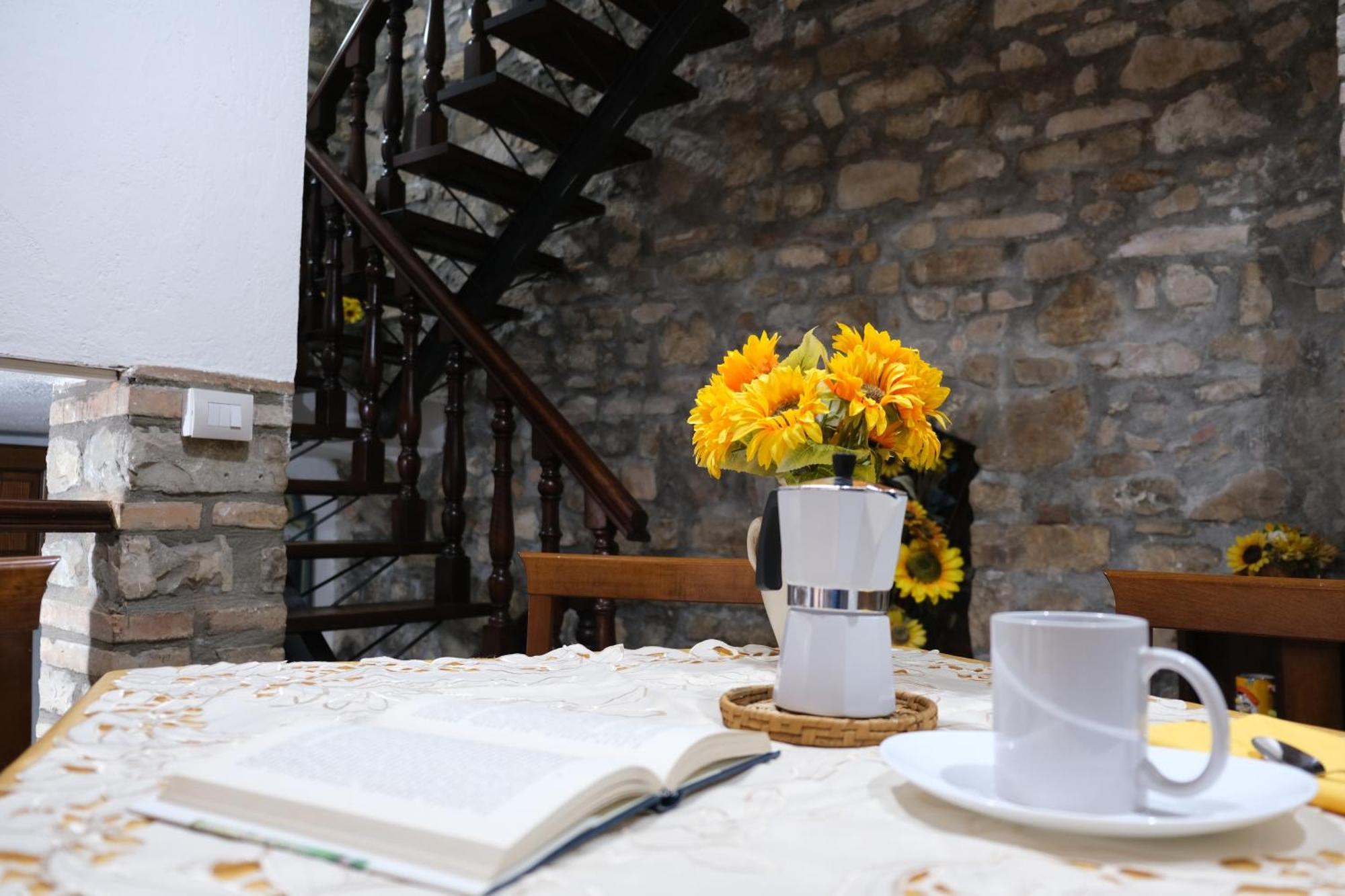 Ferienwohnung Joy'S Nest Todi Exterior foto